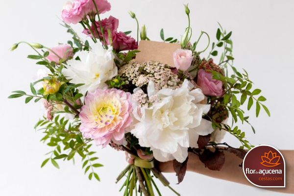 como fazer uma surpresa inesquecível com entrega de flores em juazeiro-ba - flor de açucenas cestas e flores